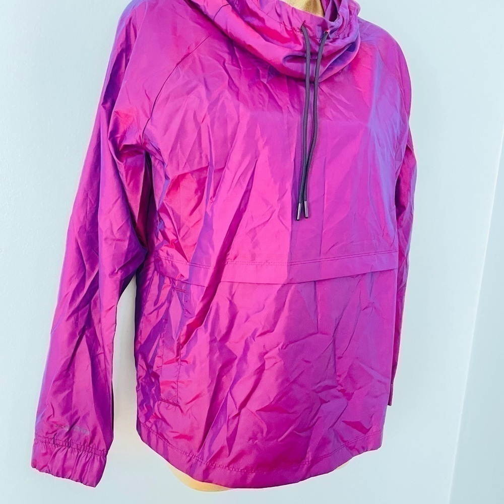 Under Armour Iridescent Pink Windbreaker Jacket XS NWT | Sporty Chic‎ - Picture 3 of 6
